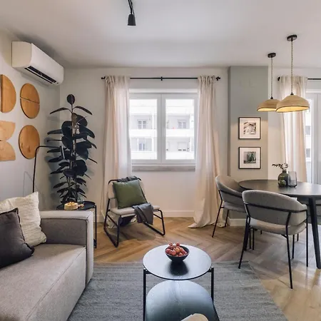 Soconusco - 1 Bedroom And Balcony In Bairro Azul * Lissabon